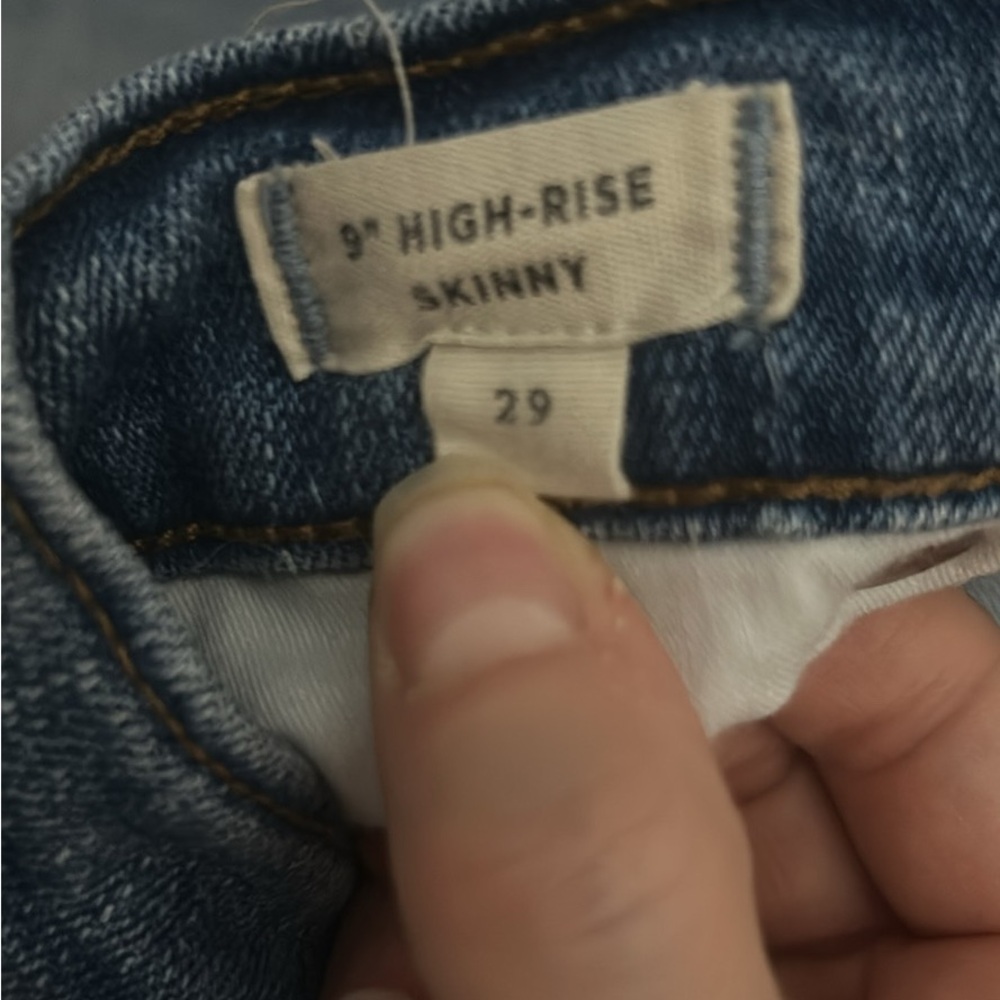 Madewell Cropped Light Wash Blue Denim Jeans - Picture 3 of 4